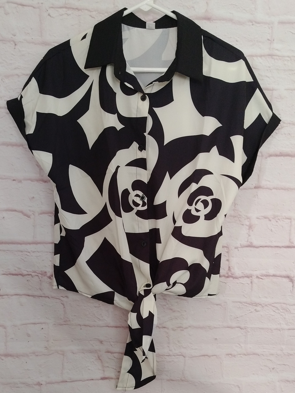 Black & White Floral Tie-Front Button Down Shirt